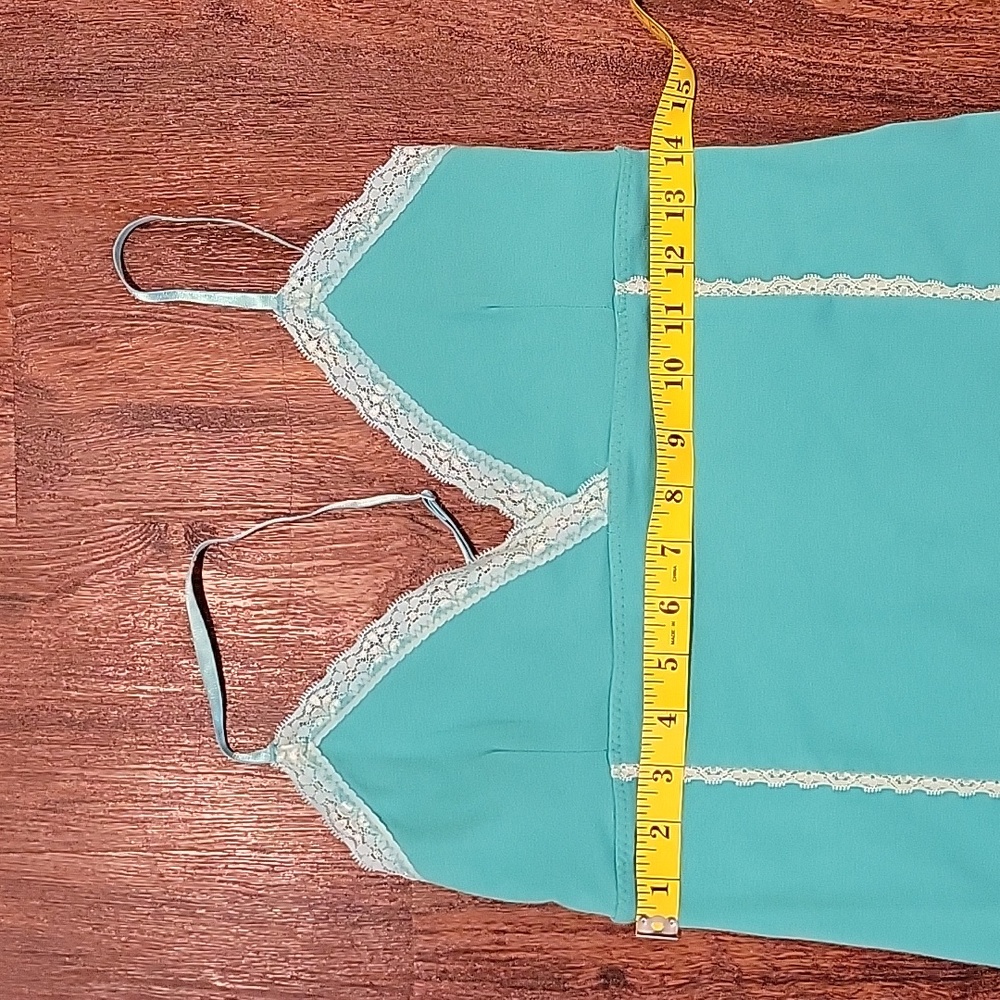 Volcom Tank Top - Picture 7 of 8